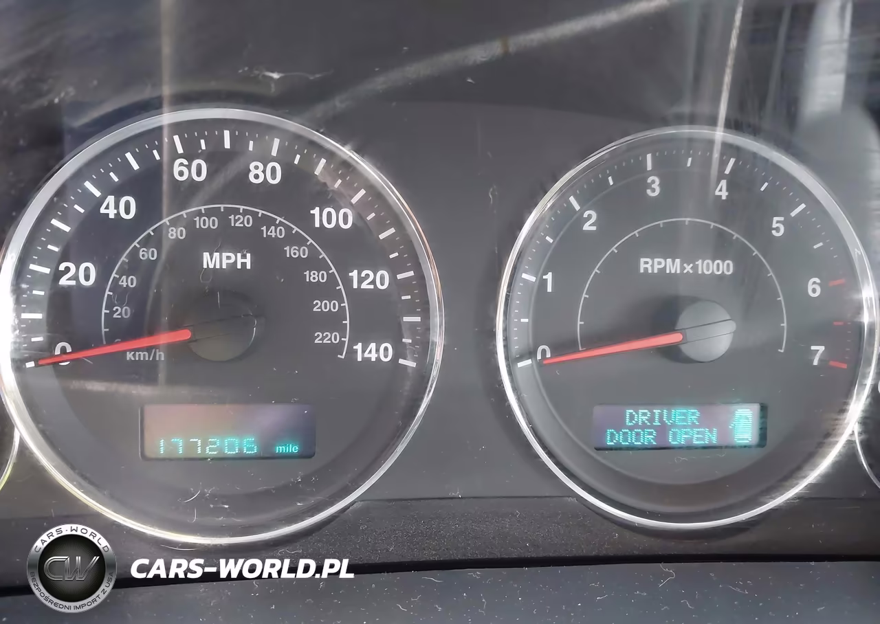 2007 Jeep Grand Cherokee Laredo VIN:1J8GS48K47C526378 - 7