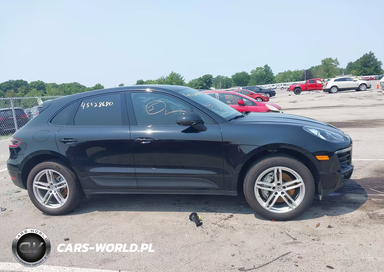 2017 Porsche Macan S VIN:WP1AB2A55HLB19935 - 13