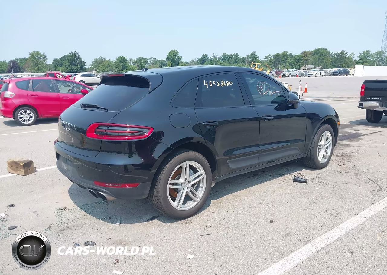 2017 Porsche Macan S VIN:WP1AB2A55HLB19935 - 4