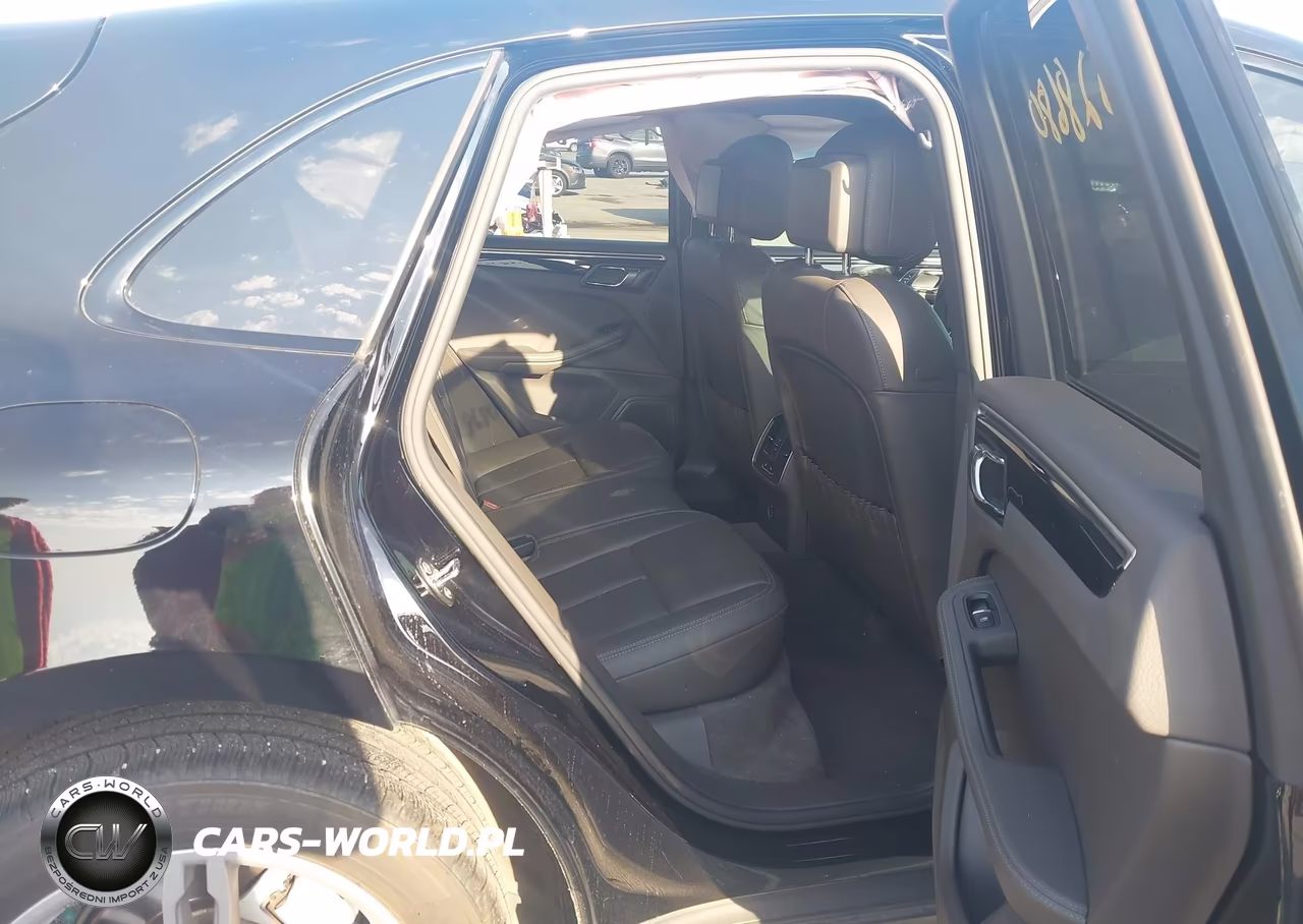 2017 Porsche Macan S VIN:WP1AB2A55HLB19935 - 8