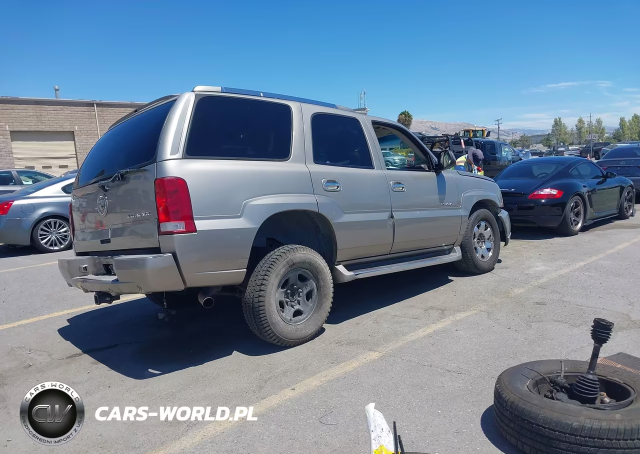 2003 Cadillac Escalade Standard VIN:1GYEK63N23R172759 - 4