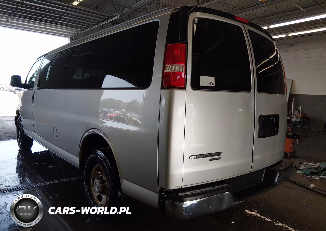2016 Chevrolet Express 3500 Ls VIN:1GAZGNFF5G1281818 - 3
