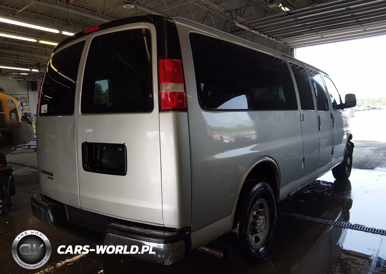 2016 Chevrolet Express 3500 Ls VIN:1GAZGNFF5G1281818 - 4