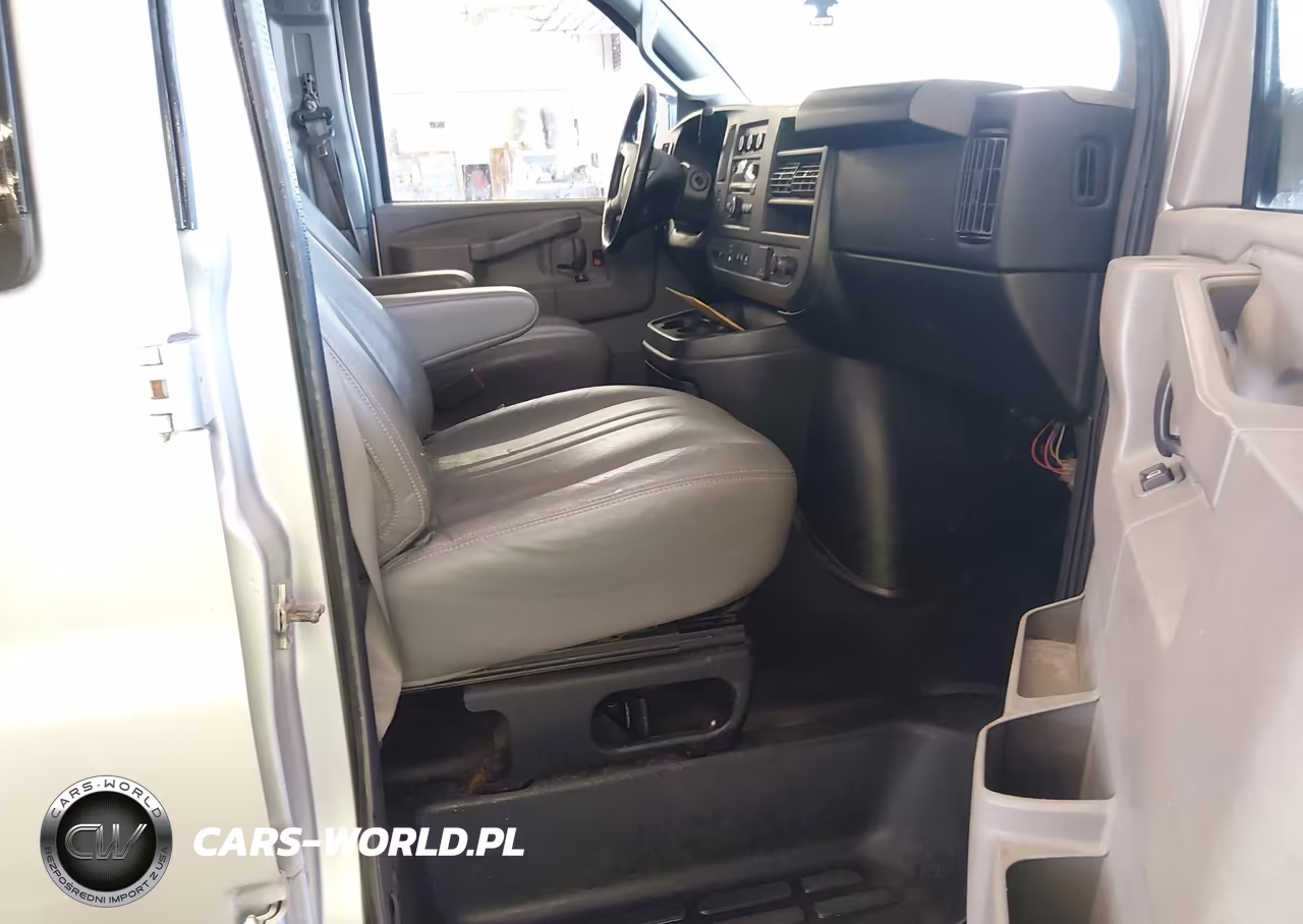 2016 Chevrolet Express 3500 Ls VIN:1GAZGNFF5G1281818 - 5