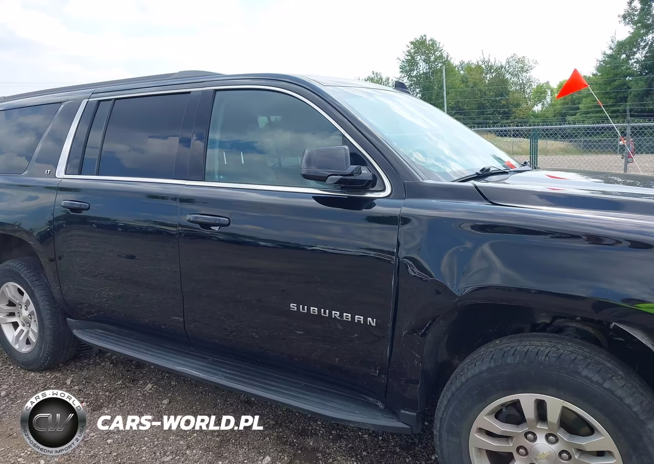 2018 Chevrolet Suburban Lt VIN:1GNSKHKC8JR162357 - 14