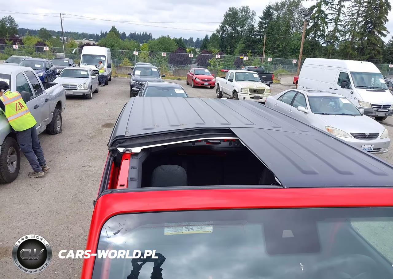 2025 Jeep Wrangler 4-Door Willys 4X4 VIN:1C4PJXDN7SW555621 - 17