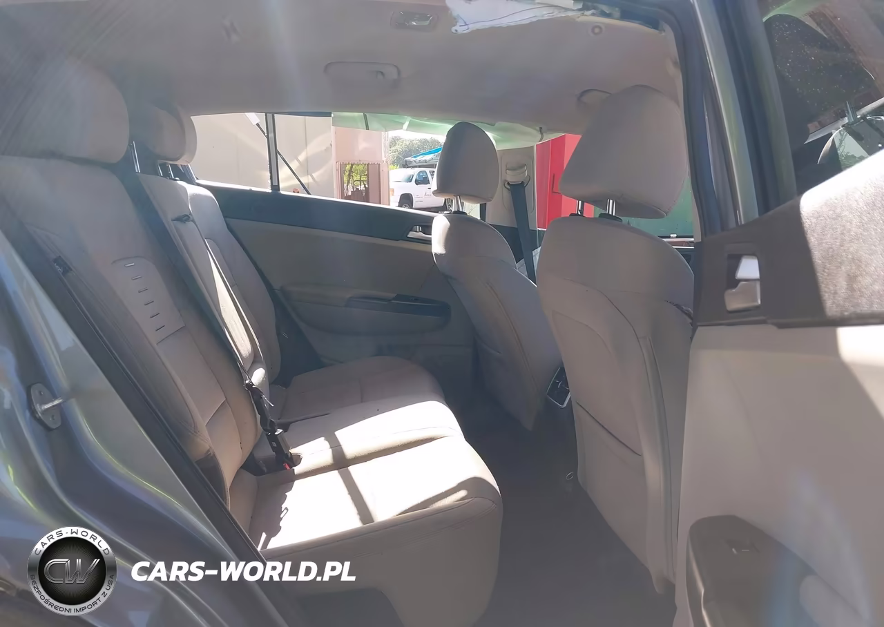 2020 Kia Sportage Lx VIN:KNDPM3ACXL7811149 - 8