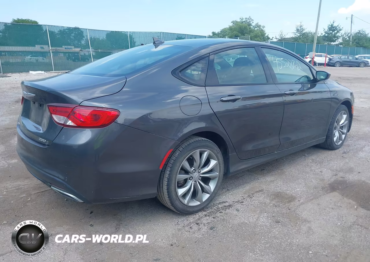 2016 Chrysler 200 S VIN:1C3CCCDG8GN135659 - 4