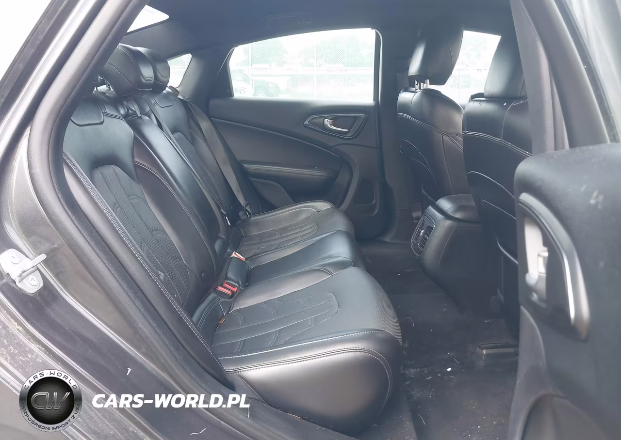 2016 Chrysler 200 S VIN:1C3CCCDG8GN135659 - 8