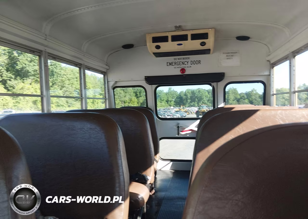 2004 Chevrolet Express Cutaway VIN:1GBHG31U641194703 - 7