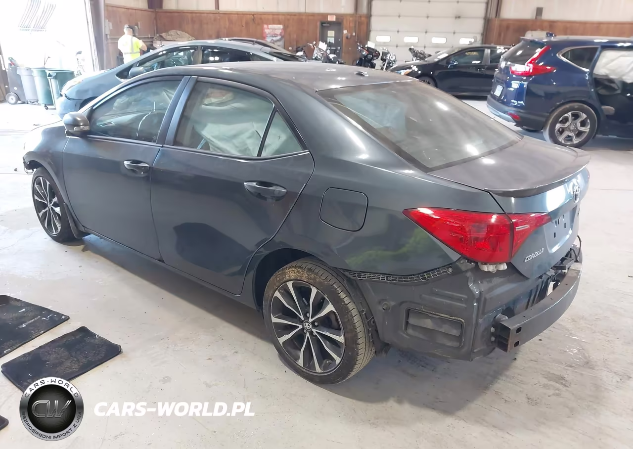 2017 Toyota Corolla Xse VIN:2T1BURHE6HC888675 - 3