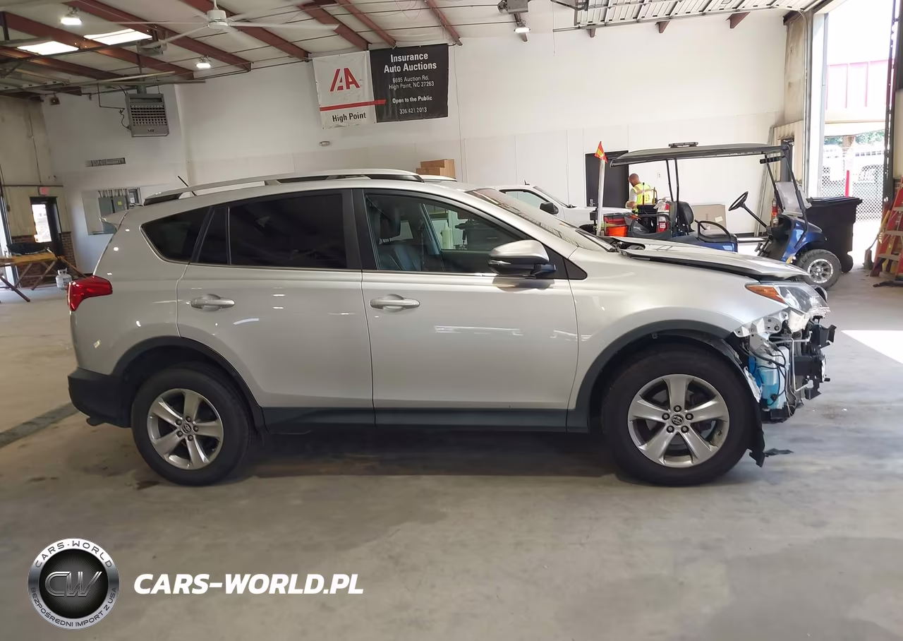 2015 Toyota Rav4 Xle VIN:2T3RFREV5FW353529 - 14