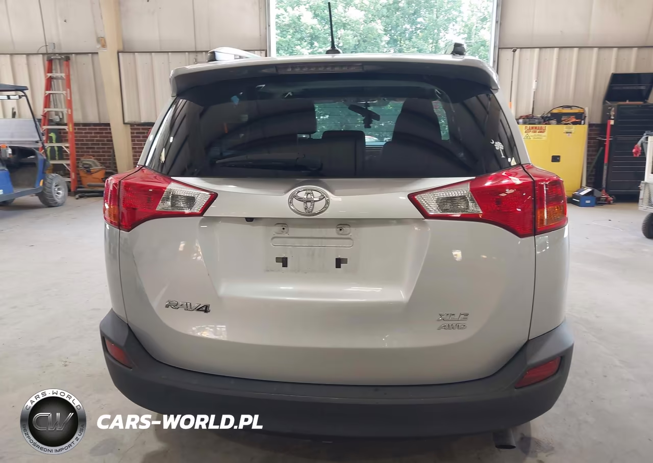 2015 Toyota Rav4 Xle VIN:2T3RFREV5FW353529 - 17