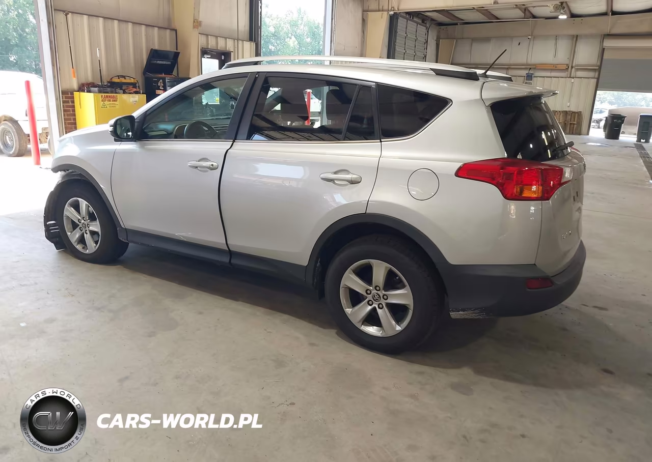 2015 Toyota Rav4 Xle VIN:2T3RFREV5FW353529 - 3