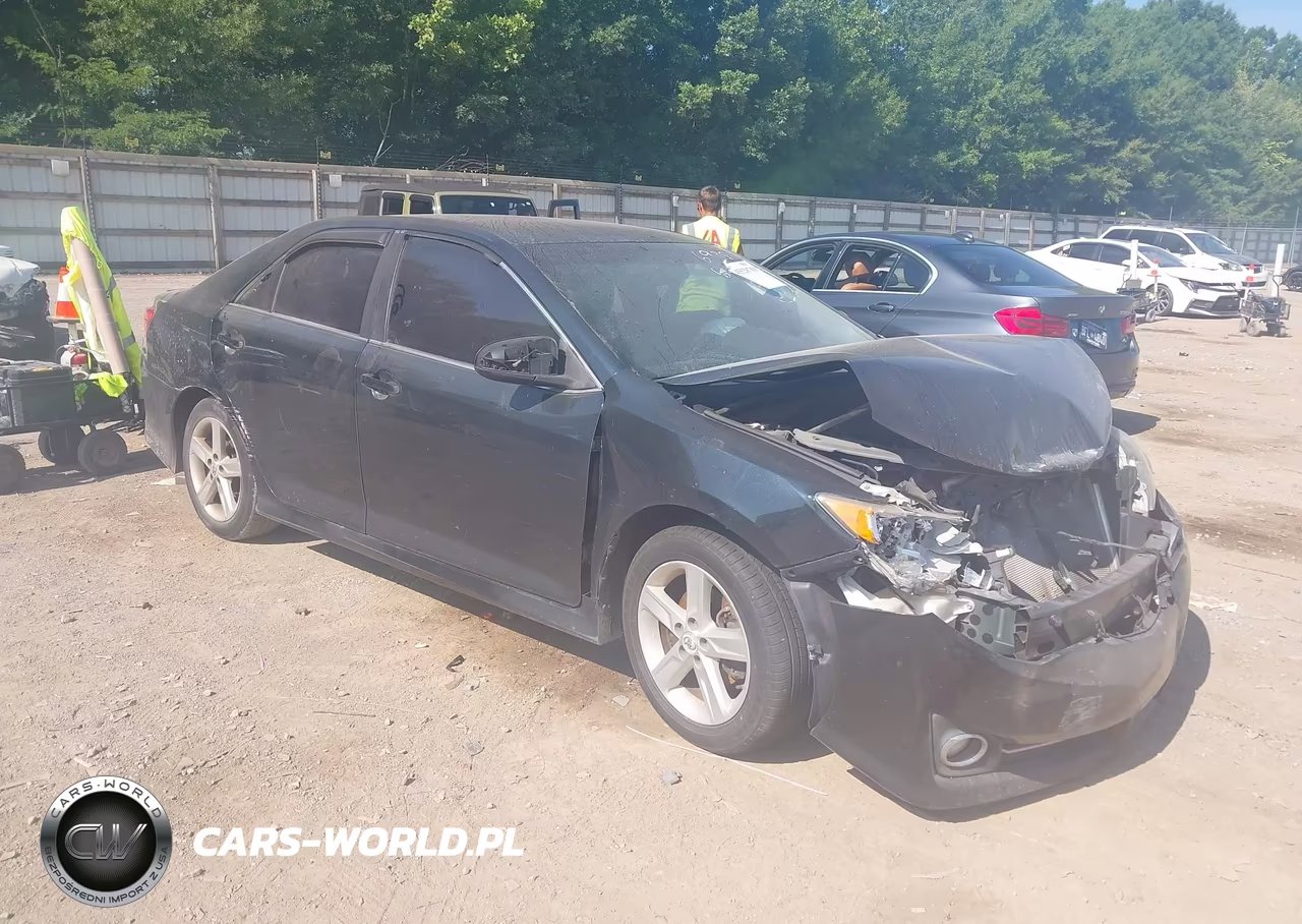 2013 Toyota Camry Se – zdjęcie 1 z 16
