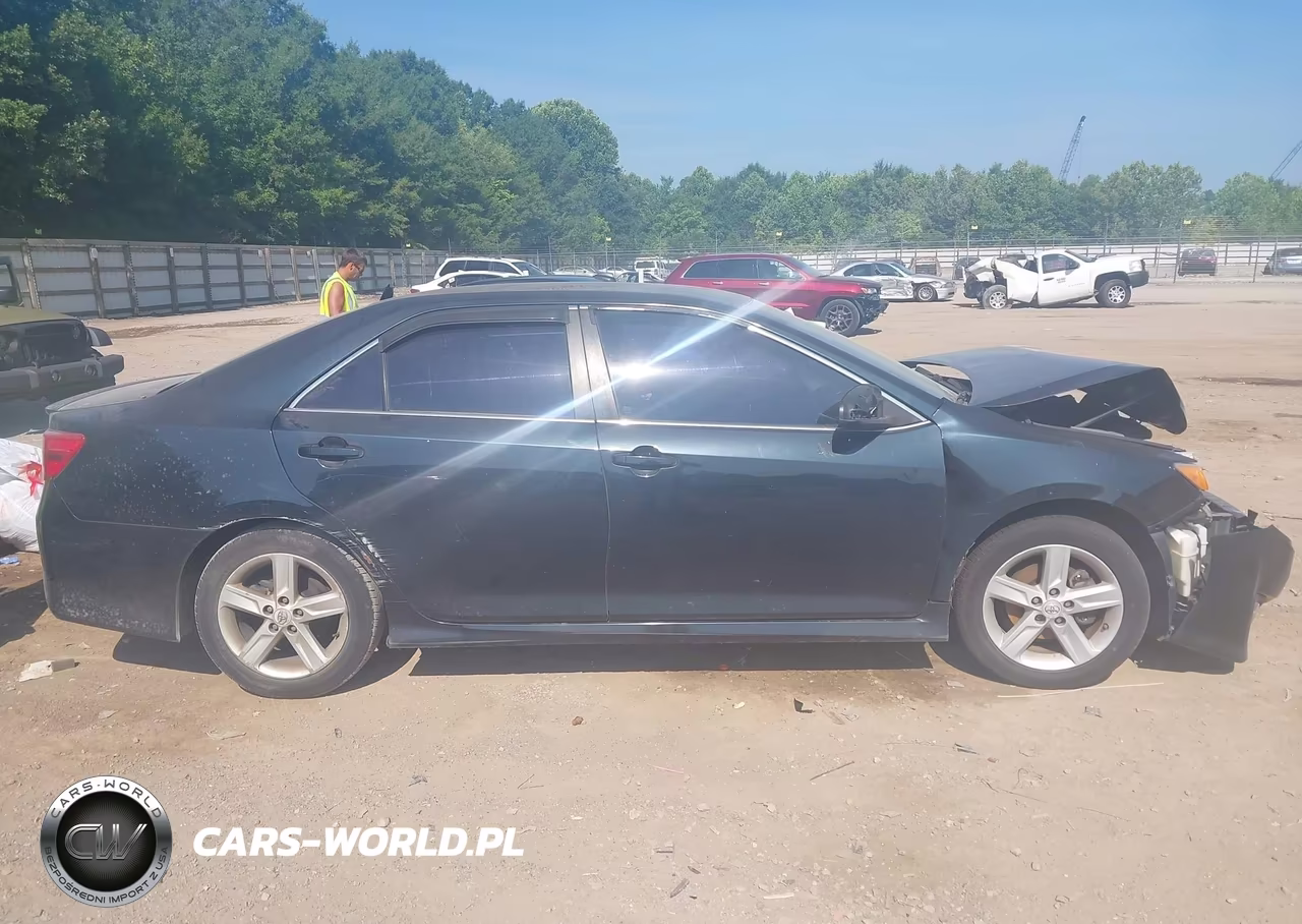 2013 Toyota Camry Se VIN:4T1BF1FK4DU226932 - 13