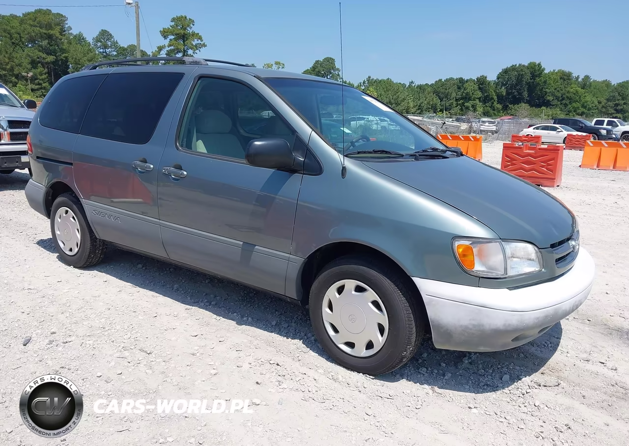 1999 Toyota Sienna Le