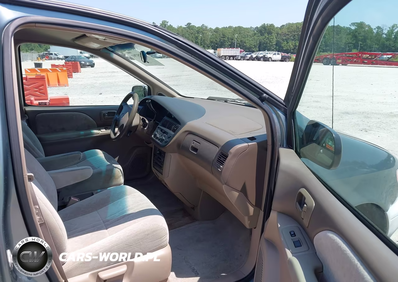 1999 Toyota Sienna Le VIN:4T3ZF13C6XU107450 - 5