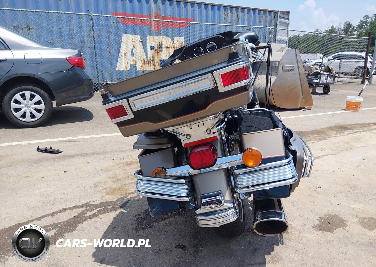 2004 Harley-Davidson Flhtcui VIN:1HD1FCW124Y611318 - 6
