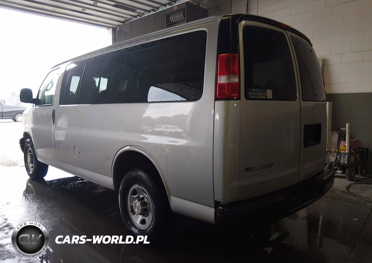 2019 Chevrolet Express 2500 Ls VIN:1GAWGEFG4K1341317 - 3