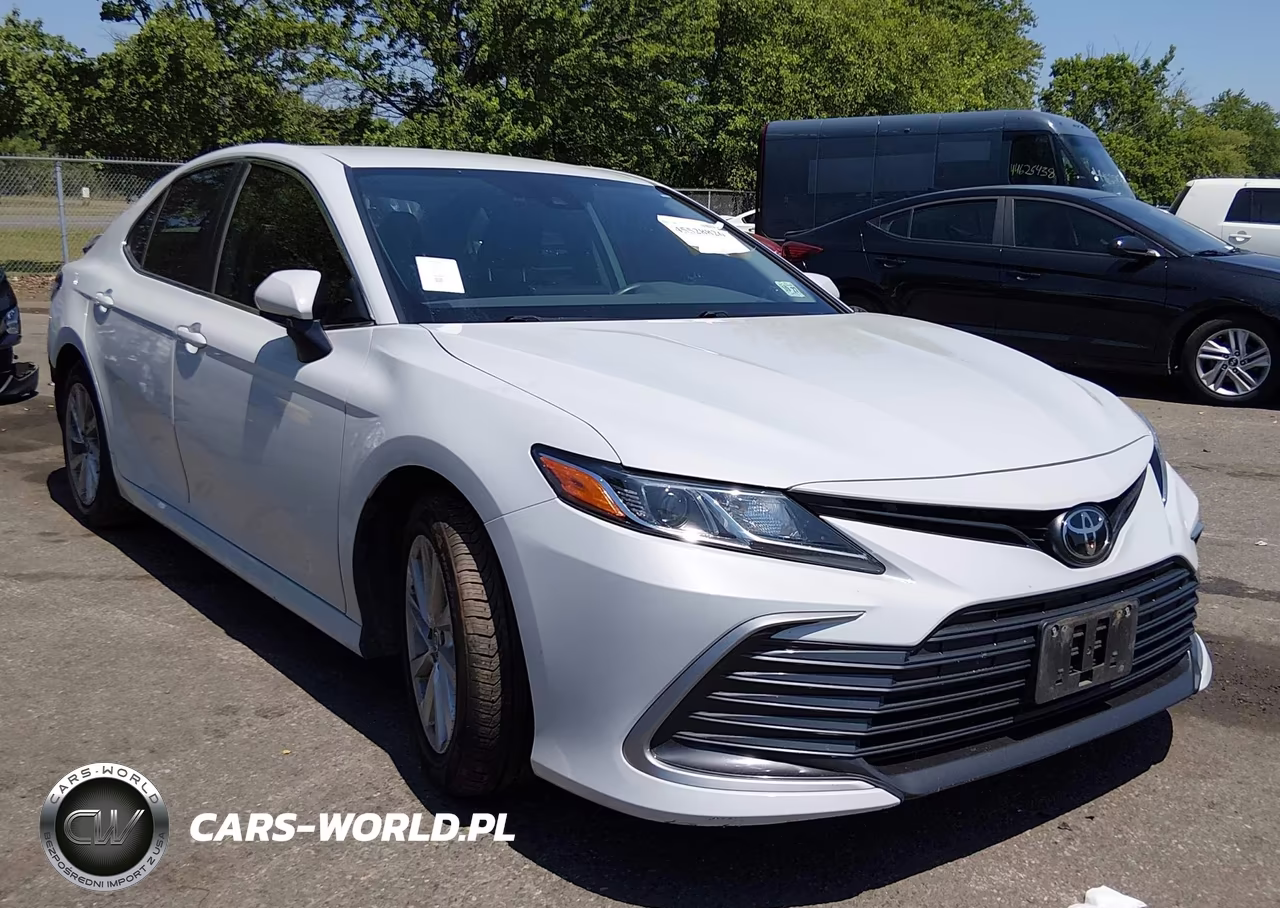 2022 Toyota Camry Le