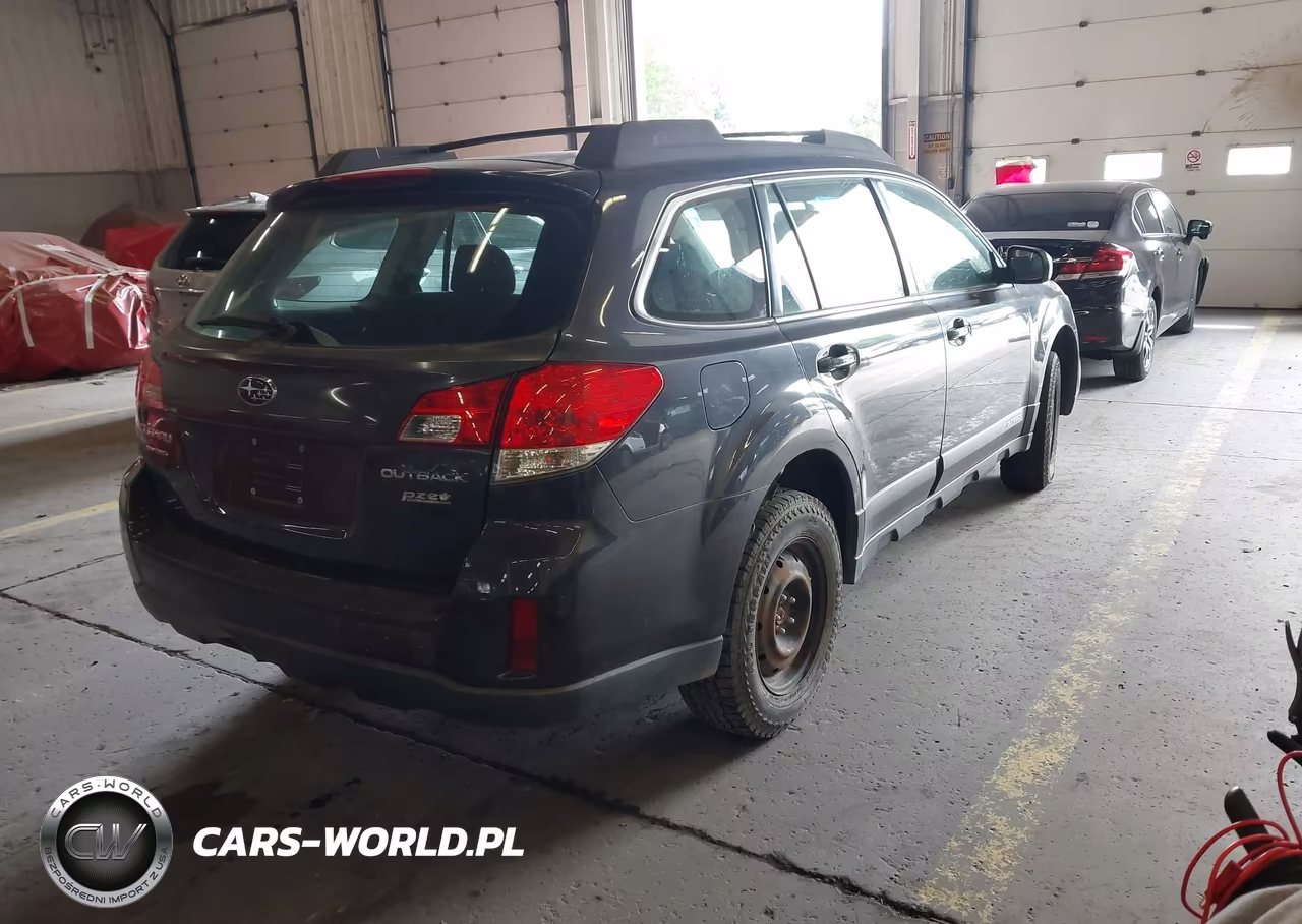 2013 Subaru Outback 2.5I VIN:4S4BRBAC0D3247389 - 4