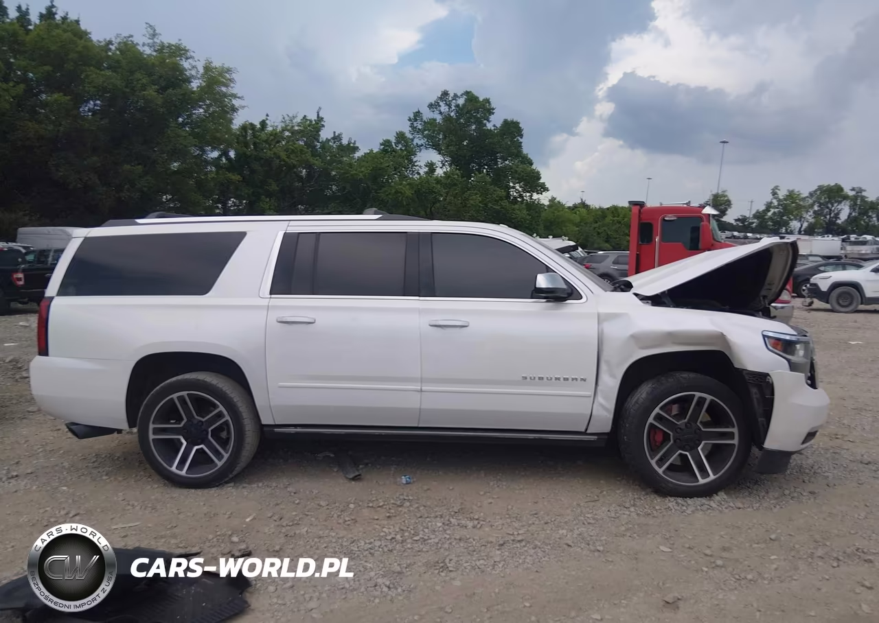 2019 Chevrolet Suburban Premier VIN:1GNSCJKC0KR153397 - 13