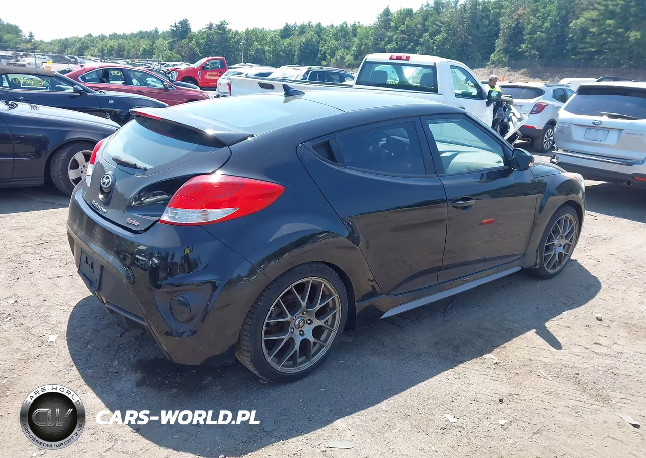 2015 Hyundai Veloster Turbo VIN:KMHTC6AE7FU228379 - 4