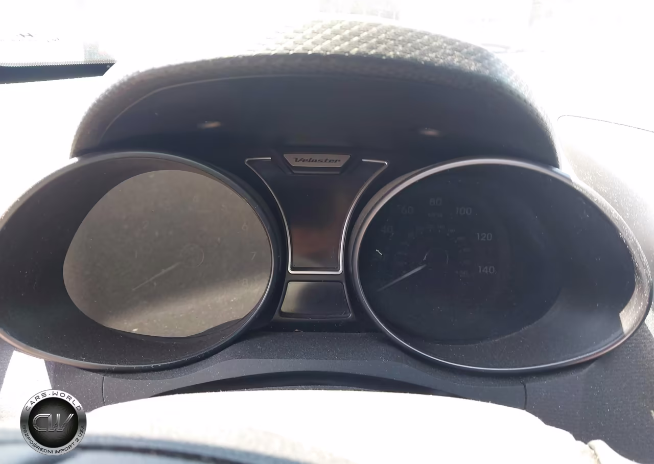 2015 Hyundai Veloster Turbo VIN:KMHTC6AE7FU228379 - 7