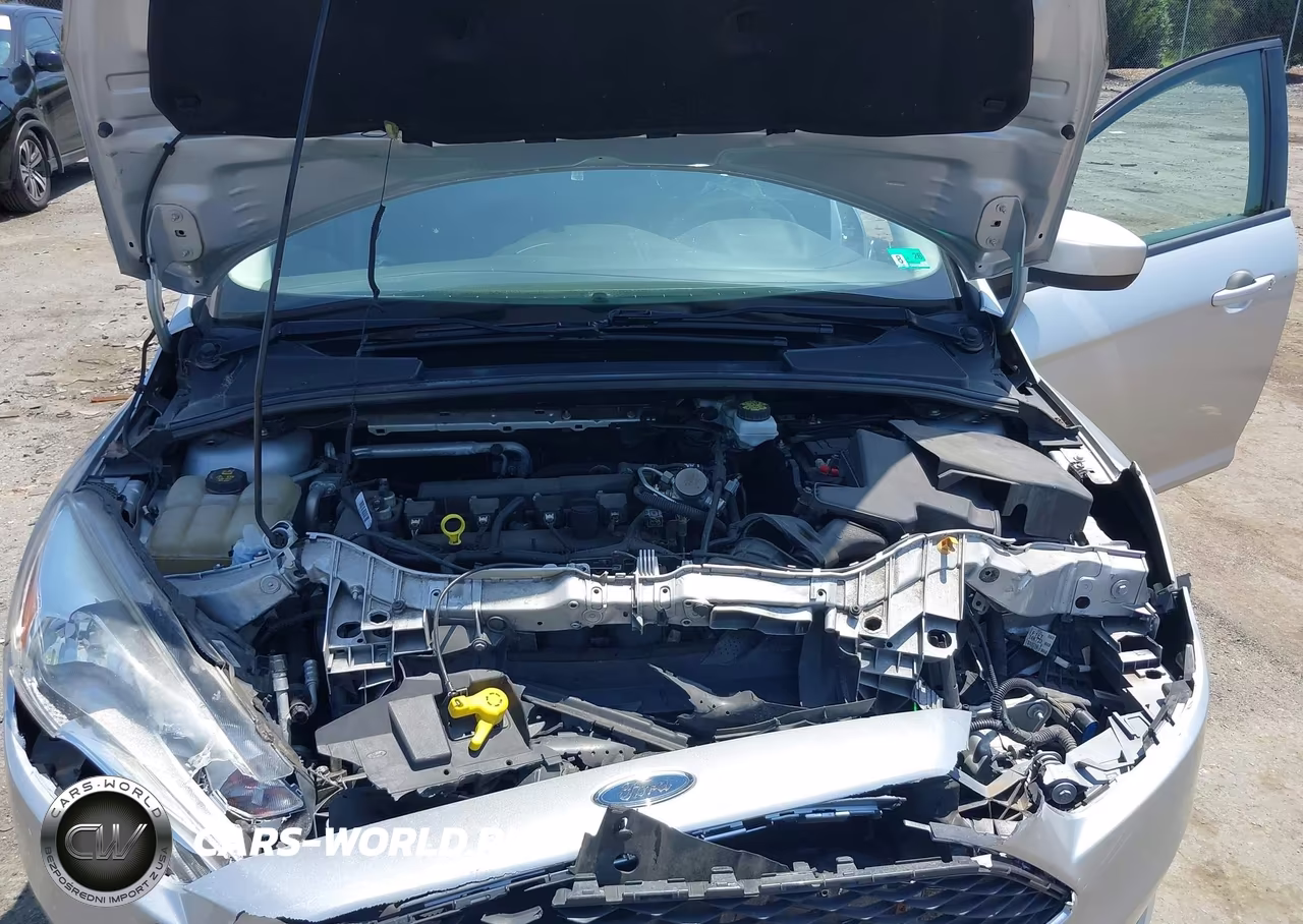 2018 Ford Focus Se VIN:1FADP3F20JL264008 - 10