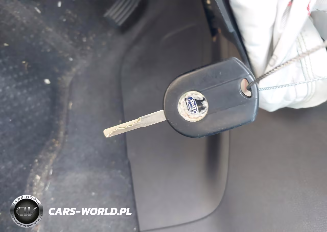 2018 Ford Focus Se VIN:1FADP3F20JL264008 - 11