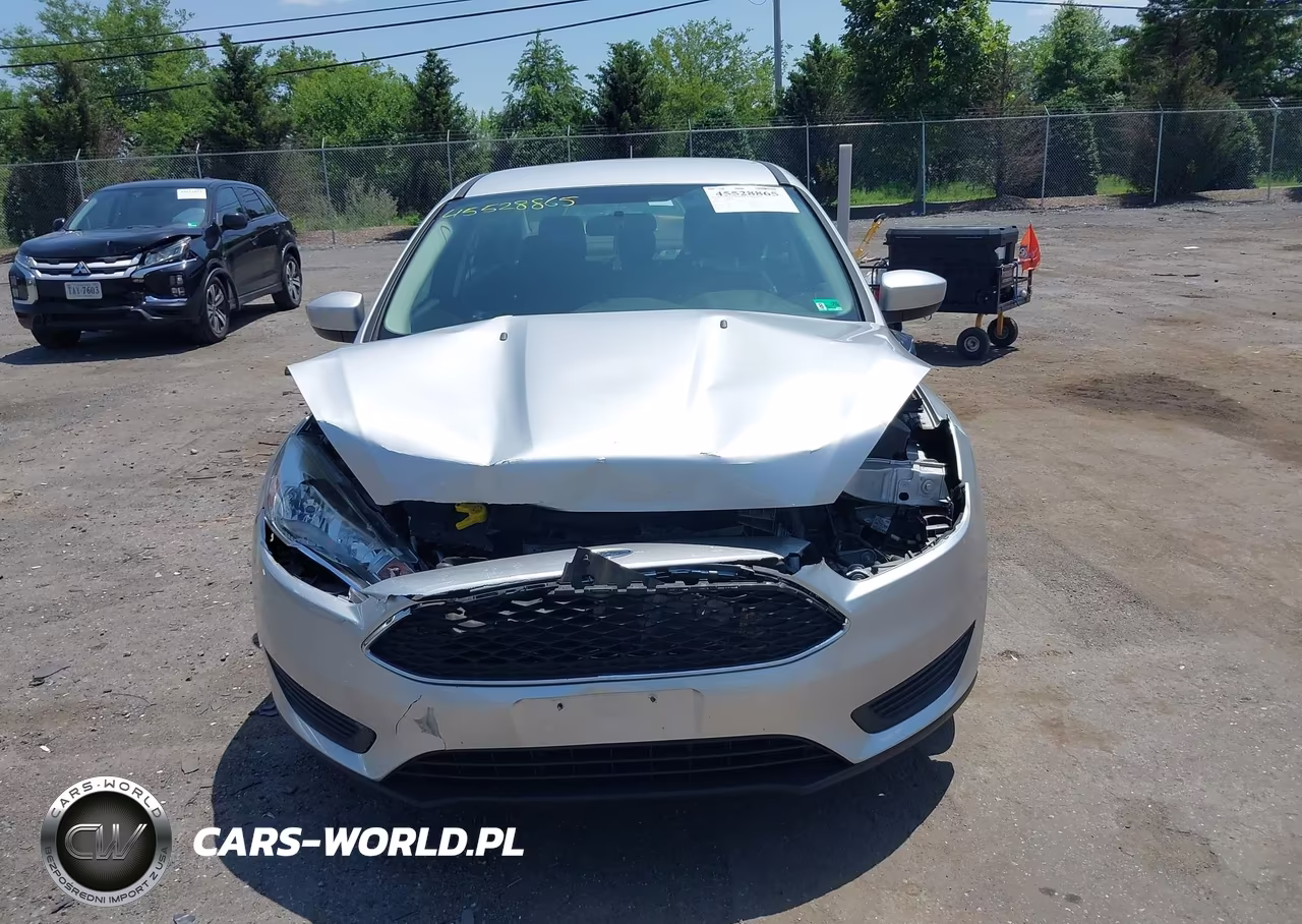 2018 Ford Focus Se VIN:1FADP3F20JL264008 - 12