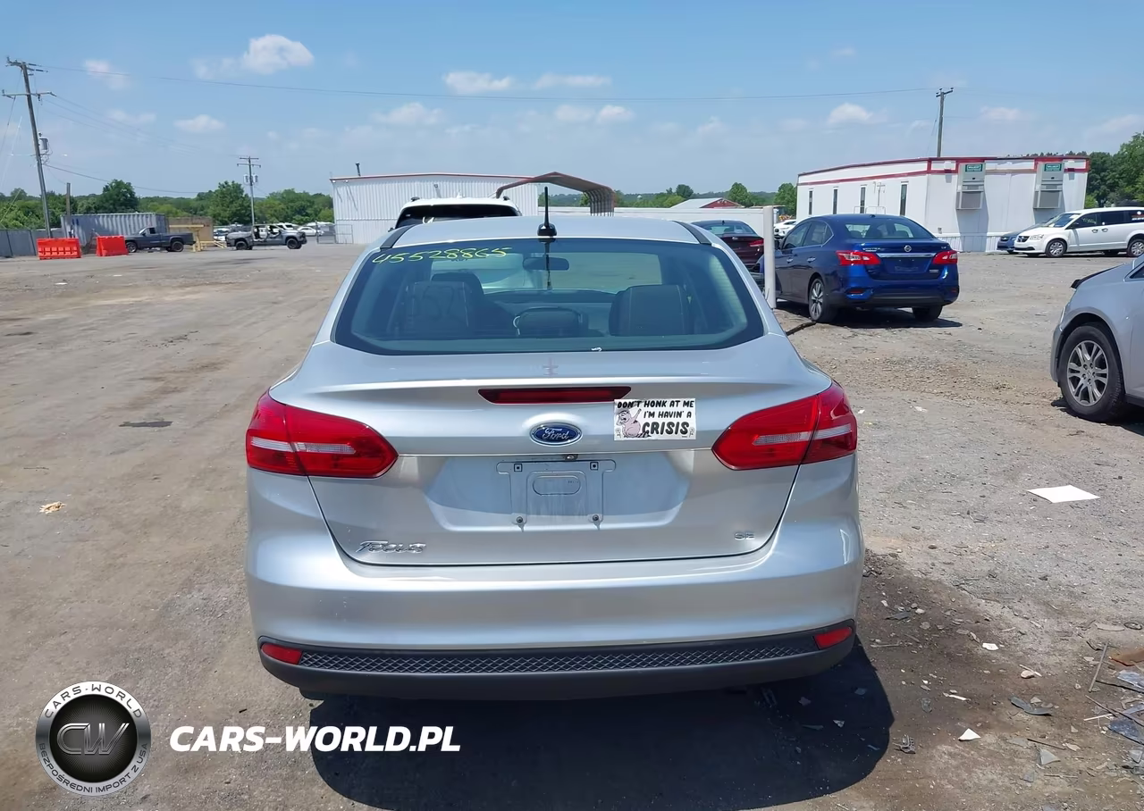 2018 Ford Focus Se VIN:1FADP3F20JL264008 - 16