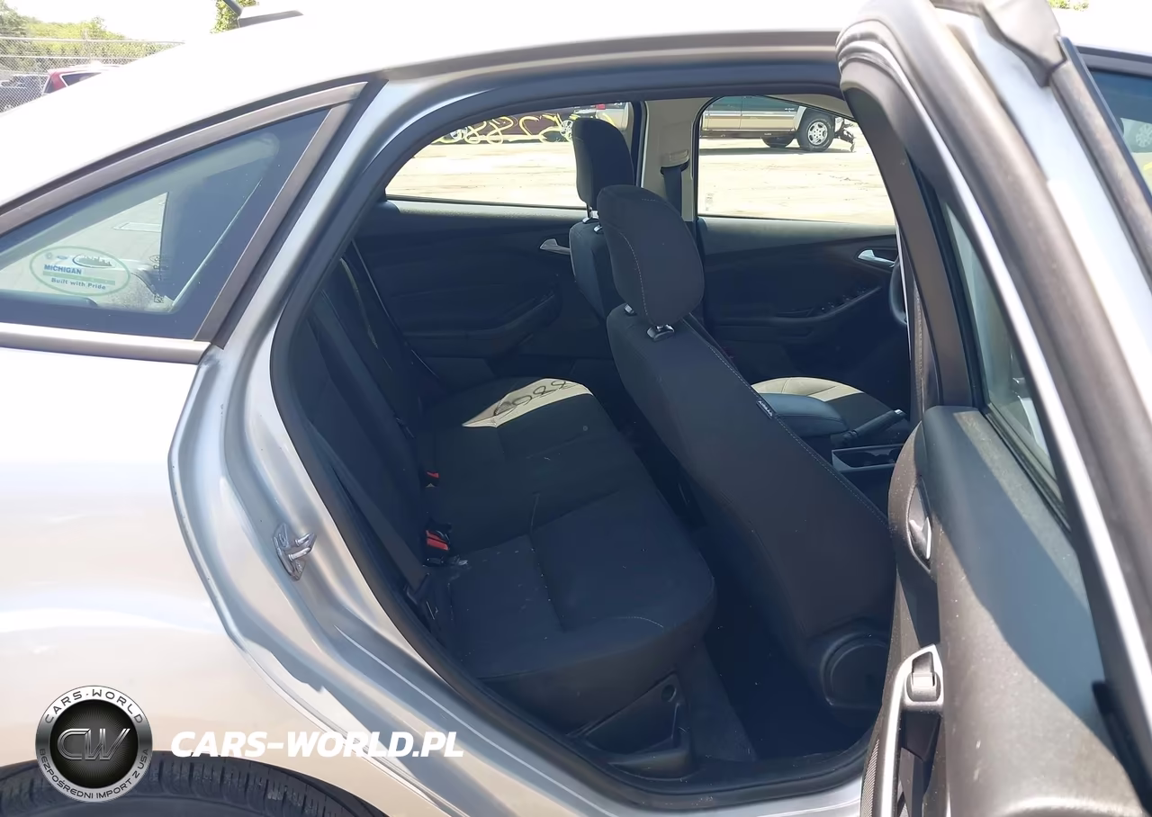 2018 Ford Focus Se VIN:1FADP3F20JL264008 - 8