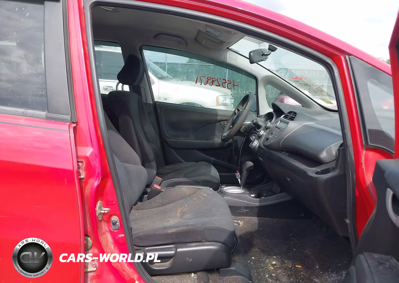 2010 Honda Fit Sport VIN:JHMGE8H4XAC017361 - 5
