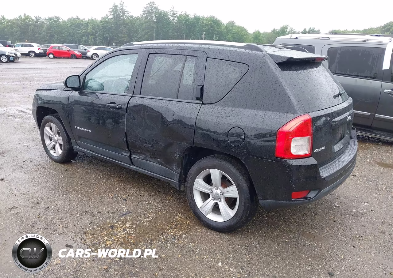2013 Jeep Compass Latitude VIN:1C4NJDEB3DD129160 - 3