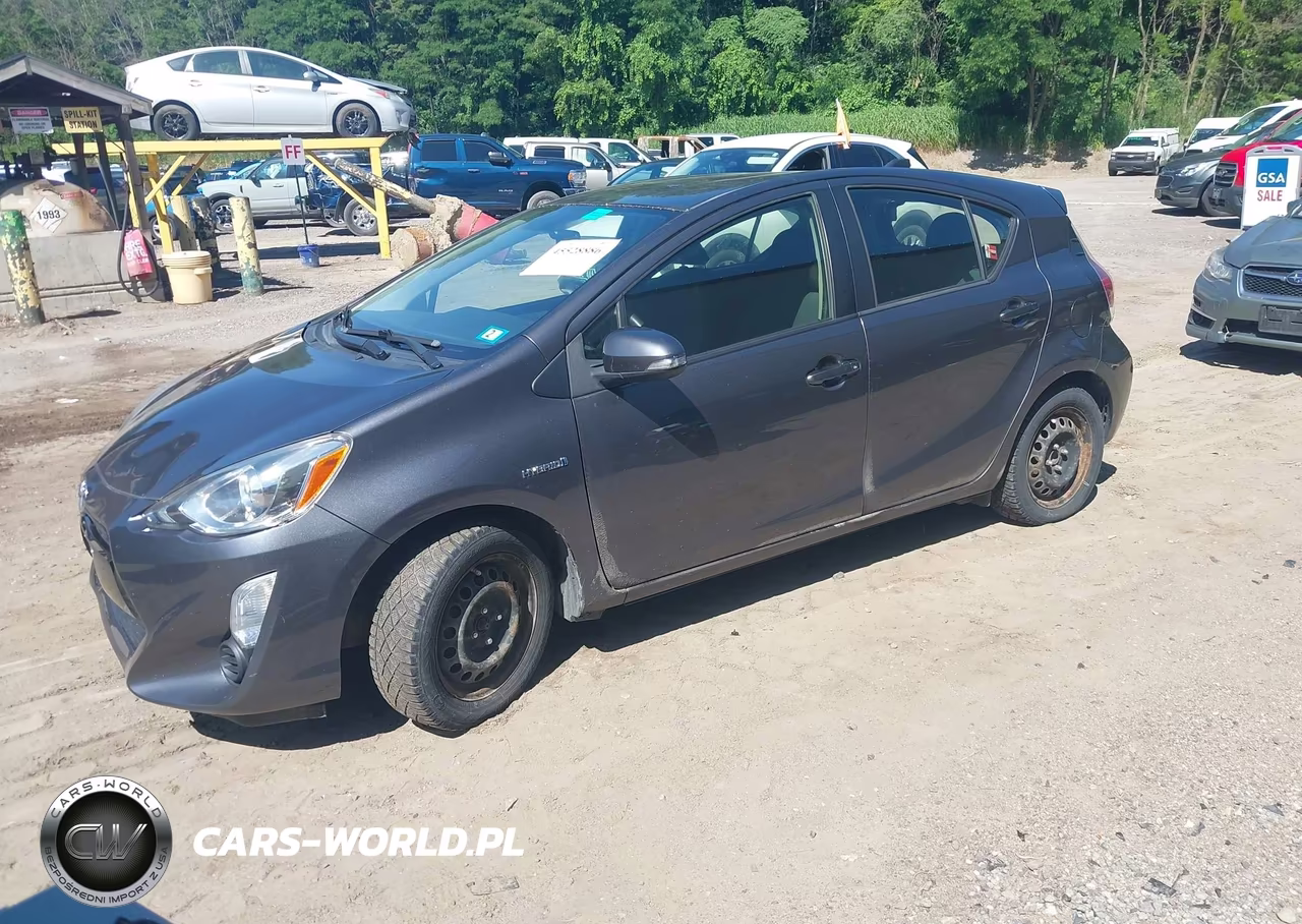 2015 Toyota Prius C Two VIN:JTDKDTB35F1105061 - 2