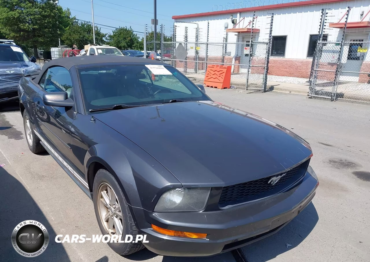 2007 Ford Mustang V6 Deluxe-V6 Premium – zdjęcie 1 z 11