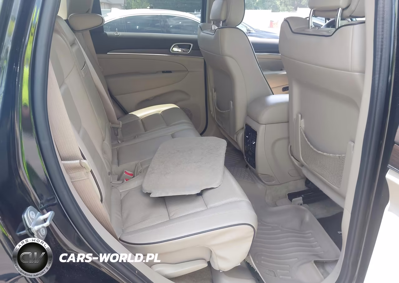 2015 Jeep Grand Cherokee Overland VIN:1C4RJECM4FC920267 - 8