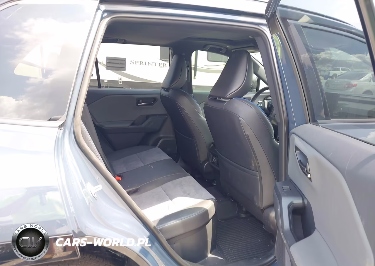 2026 Toyota Rav4 Xse VIN:JTM6CRAV6TD000419 - 8