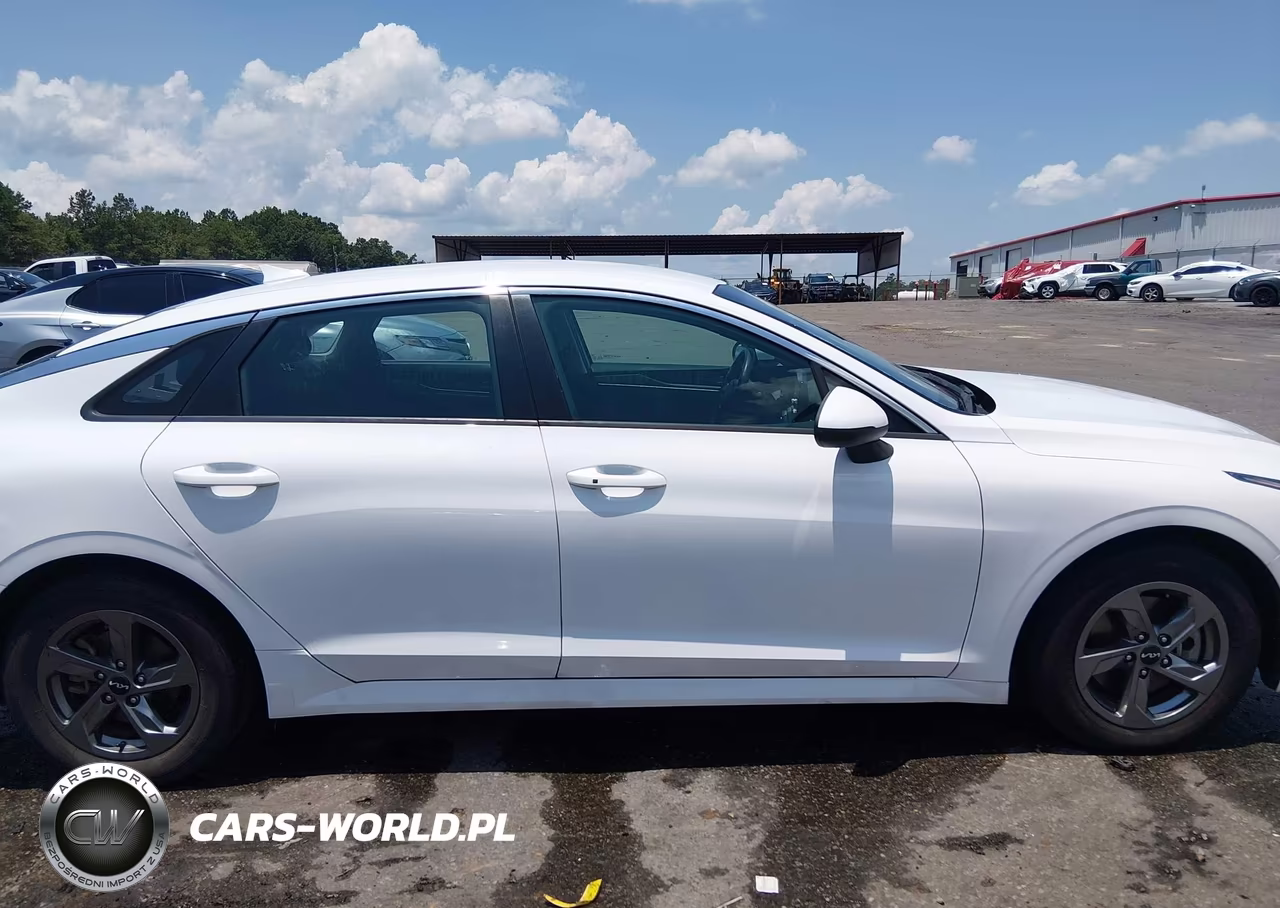 2022 Kia K5 Lxs VIN:5XXG14J25NG132888 - 13