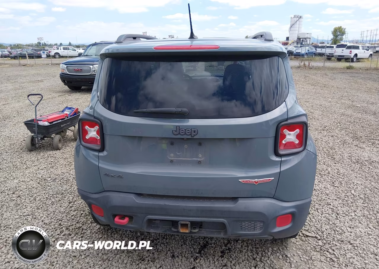 2017 Jeep Renegade Trailhawk 4X4 VIN:ZACCJBCB2HPG10488 - 16