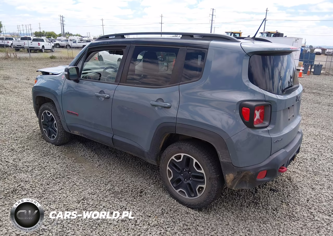 2017 Jeep Renegade Trailhawk 4X4 VIN:ZACCJBCB2HPG10488 - 3