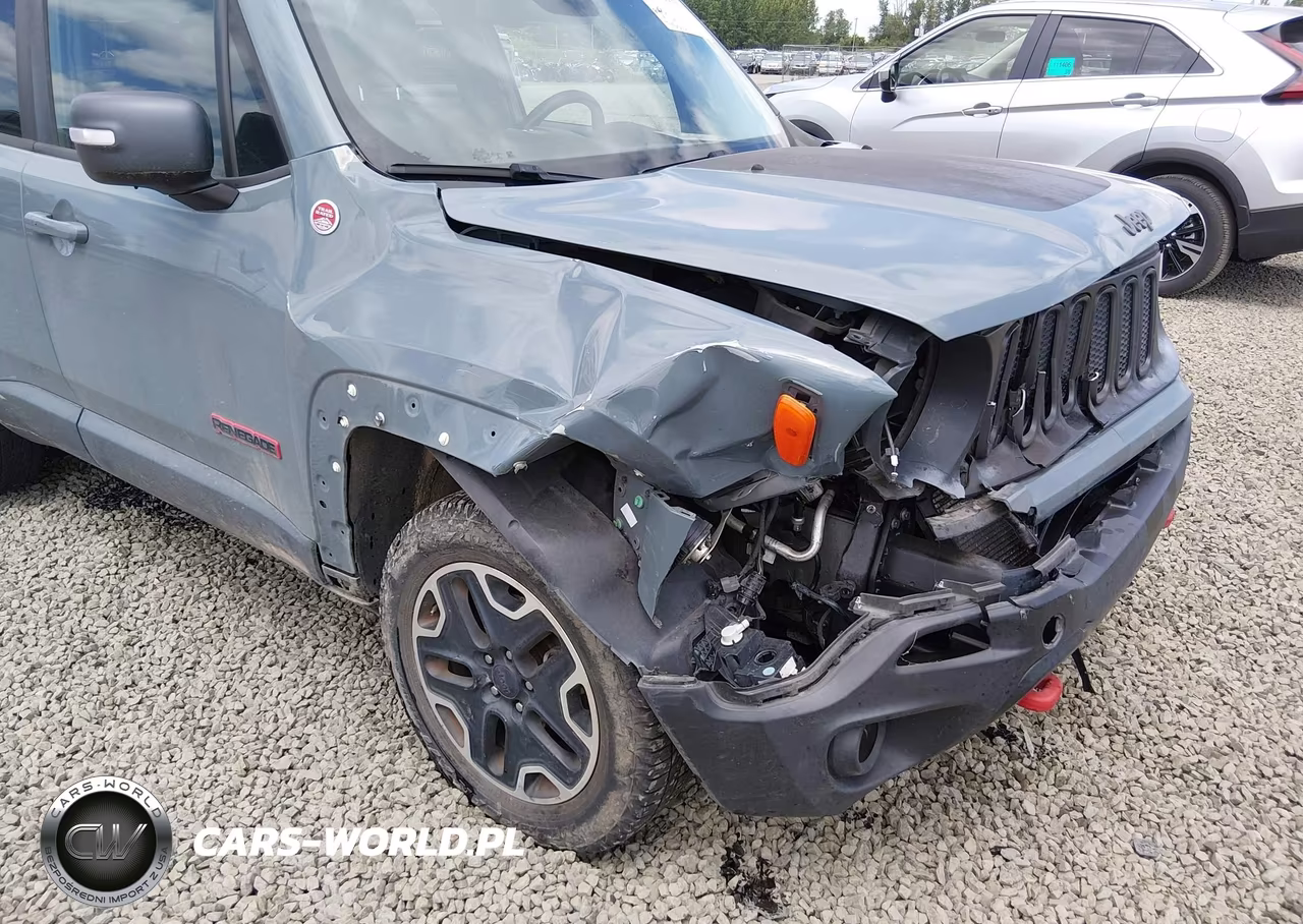 2017 Jeep Renegade Trailhawk 4X4 VIN:ZACCJBCB2HPG10488 - 6