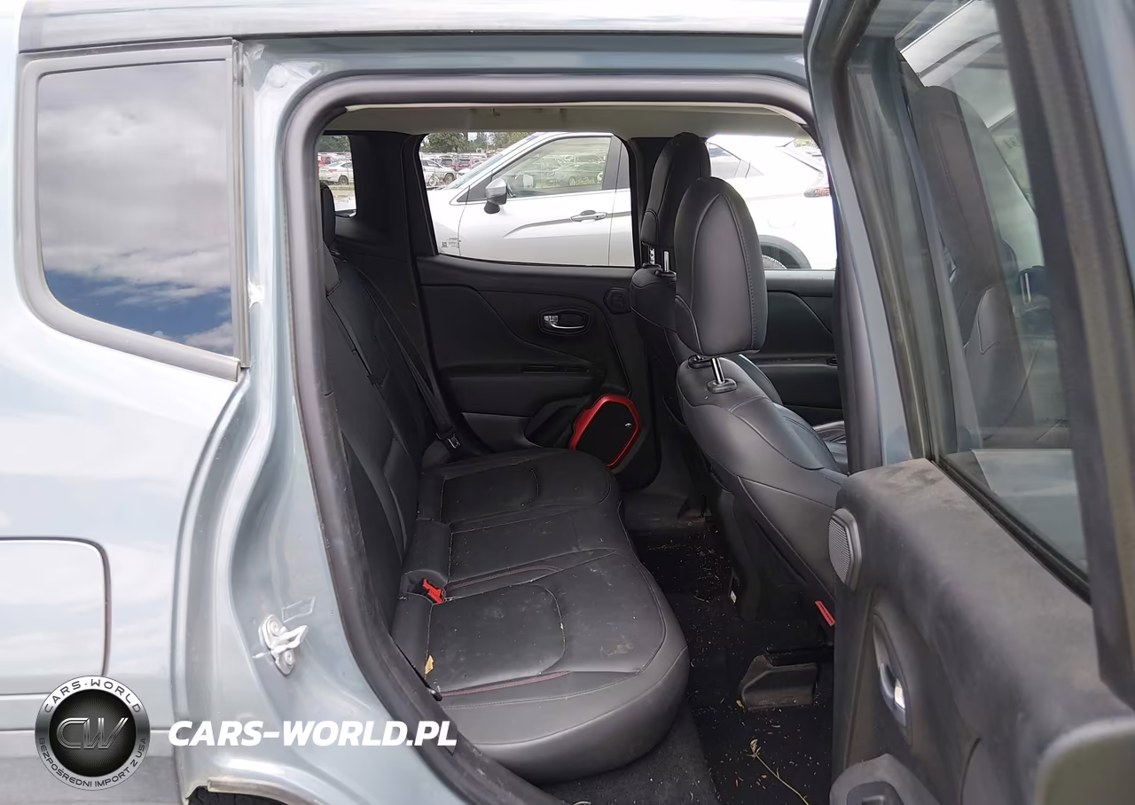 2017 Jeep Renegade Trailhawk 4X4 VIN:ZACCJBCB2HPG10488 - 8