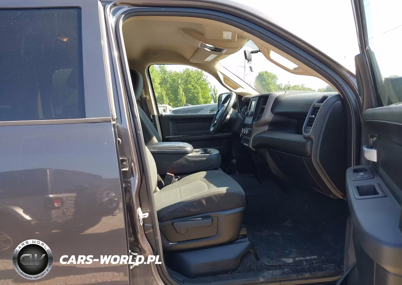 2019 Ram 2500 Tradesman 4X4 6'4 Box VIN:3C6UR5CJ0KG677287 - 4