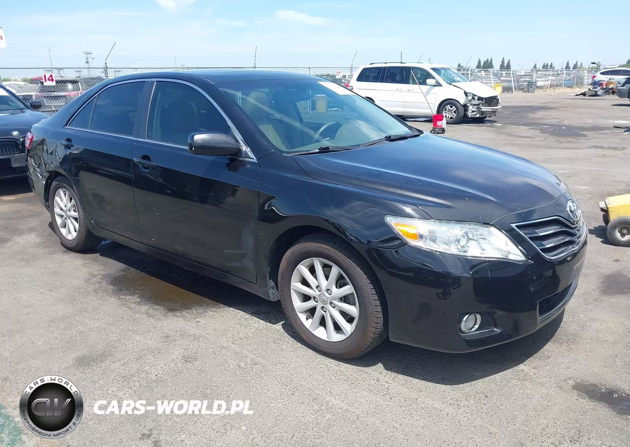 2010 Toyota Camry Xle V6 – zdjęcie 1 z 12