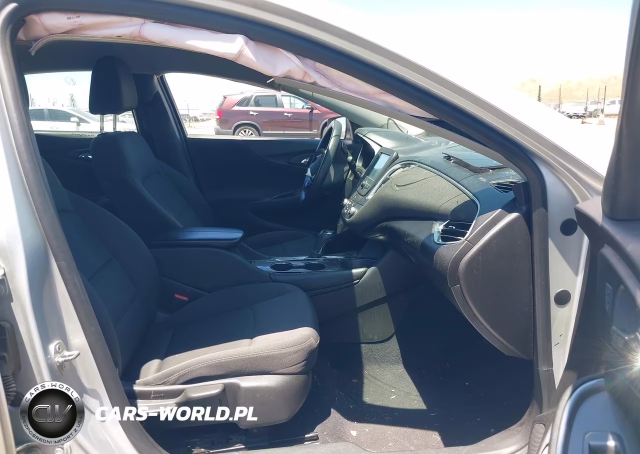 2017 Chevrolet Malibu 1Lt VIN:1G1ZE5ST7HF159256 - 4
