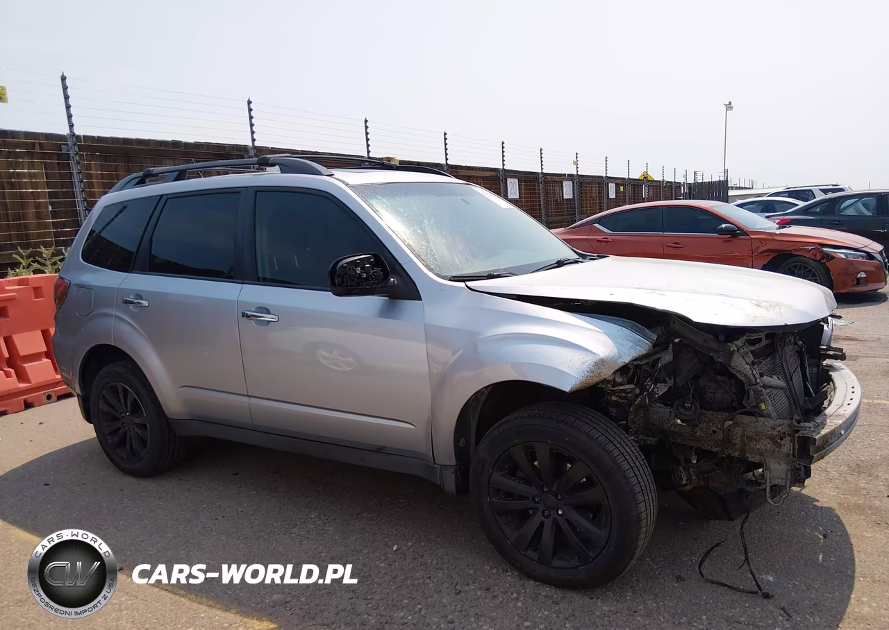 2013 Subaru Forester 2.5X Premium VIN:JF2SHADC5DH417442 - 13