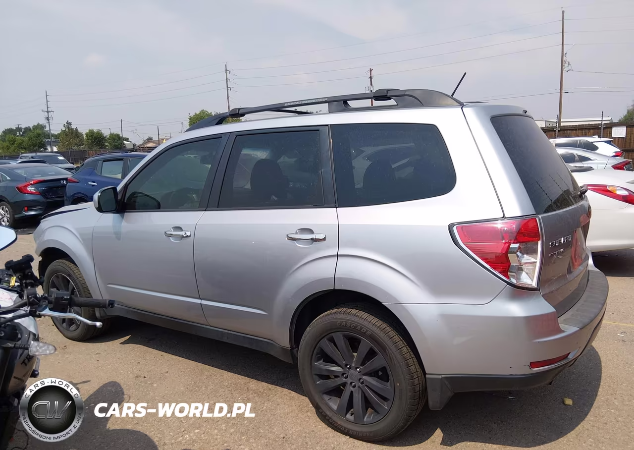 2013 Subaru Forester 2.5X Premium VIN:JF2SHADC5DH417442 - 14